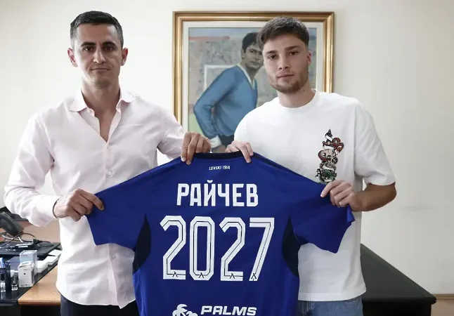 Левски представи Адриан Райчев